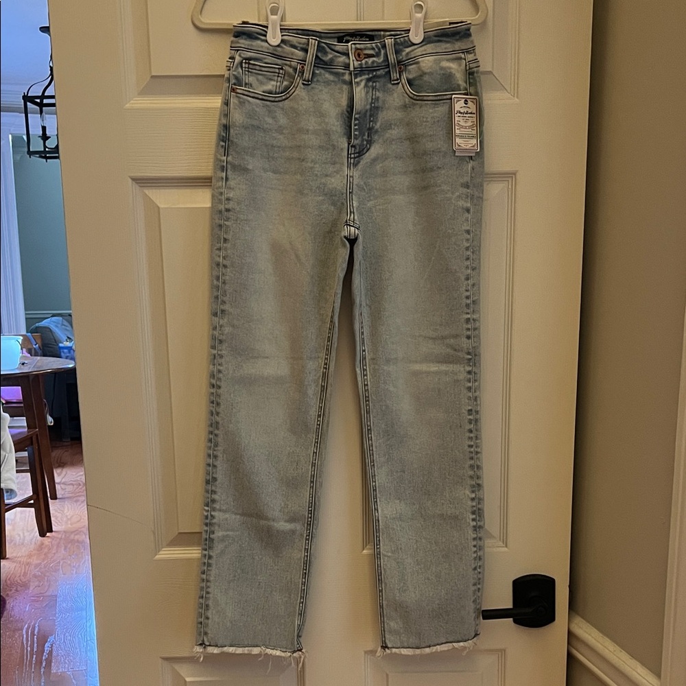 Stylish Light Blue Women's Cropped Jeans